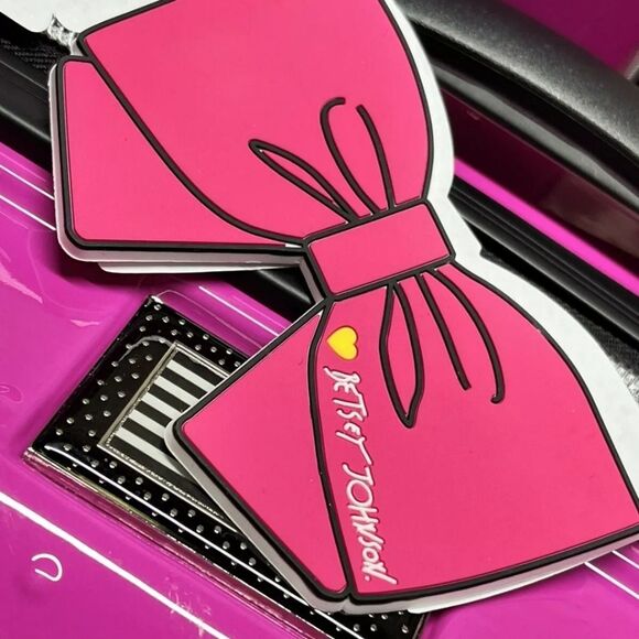 Betsey Johnson Sugar Skull Hard Side Spinner 26" Luggage- Fuschia - Picture 3 of 13